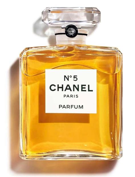 chanel numero 5 la storia in breve|Chanel n5: storia del profumo che compie 100 anni.